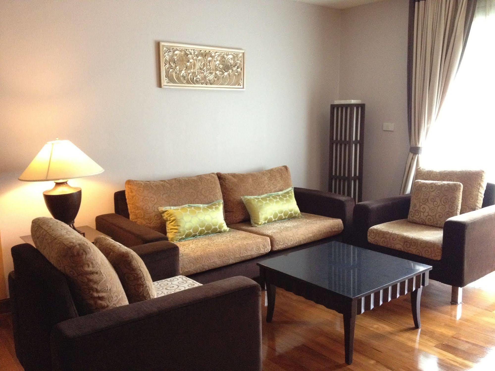 Gardengrove Suites Bangkok Ngoại thất bức ảnh